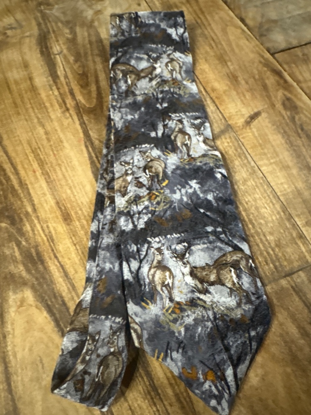 Field and Stream vintage deer tie